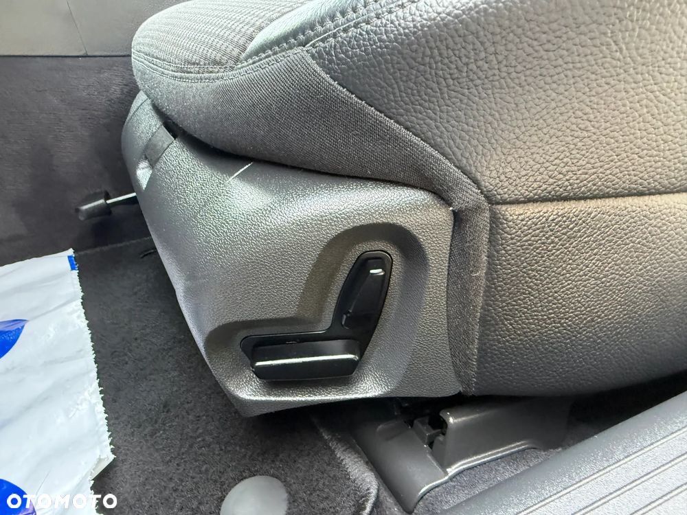 Mercedes-Benz Klasa E 200 Kompressor Automatik Avantgarde - 31