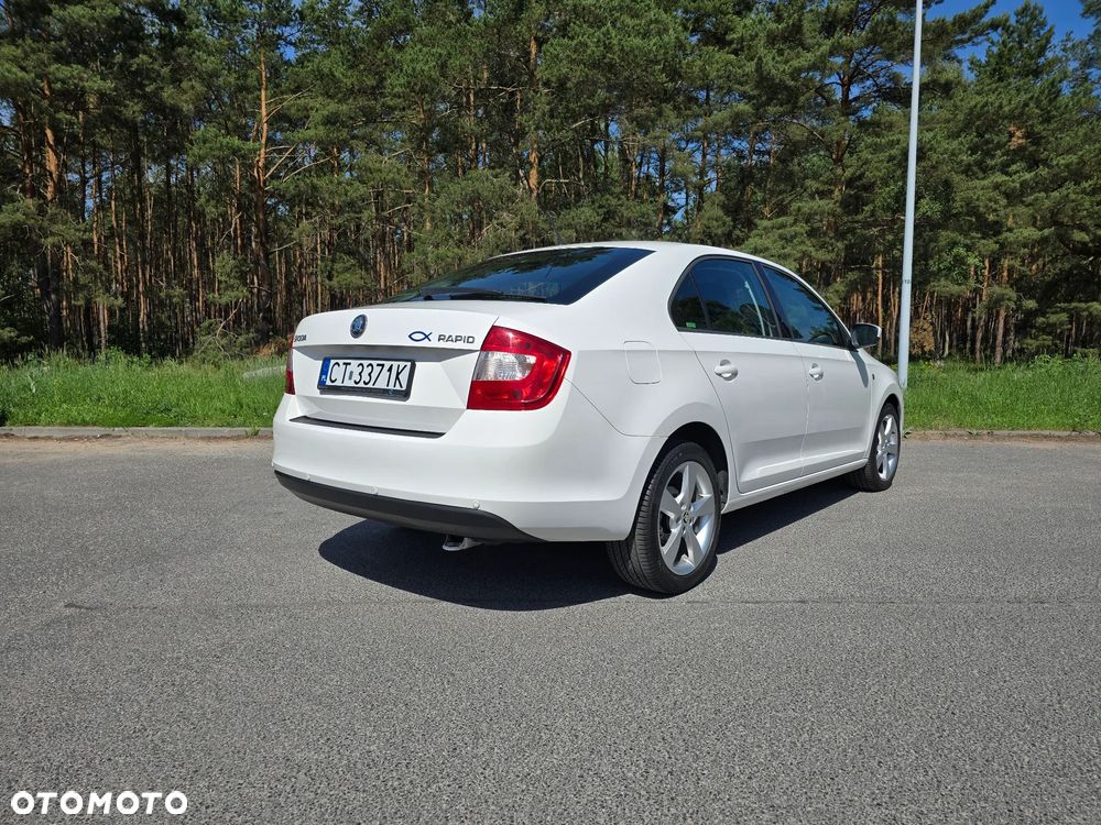 Skoda RAPID 1.6 TDI DPF Ambition DSG - 5