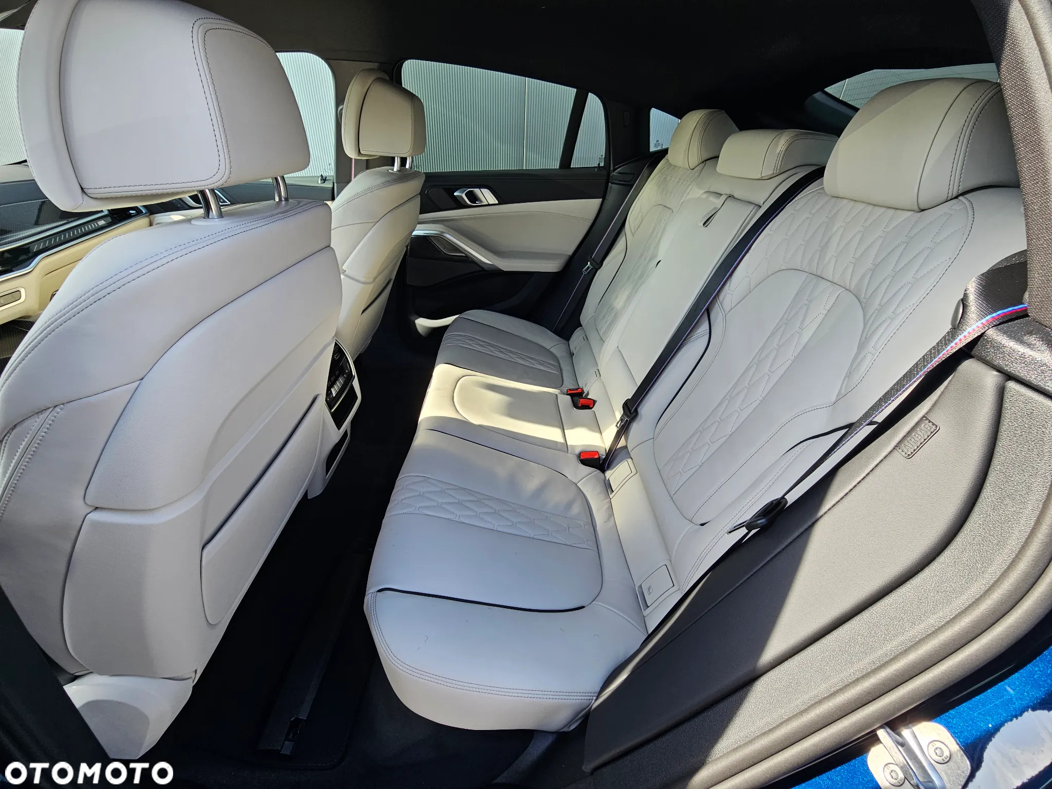 BMW X6 M50i - 13