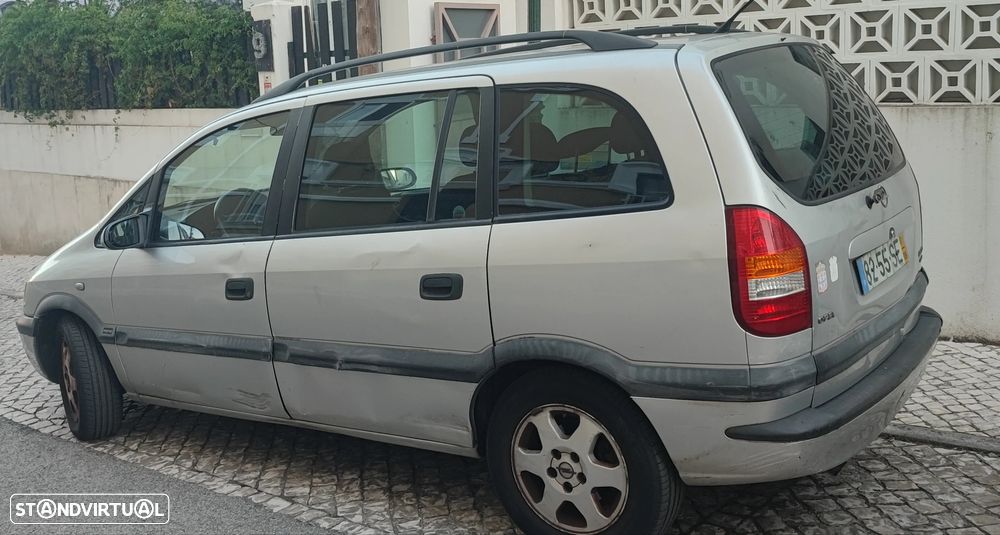 Opel Zafira 2.0 DTi Confort - 2