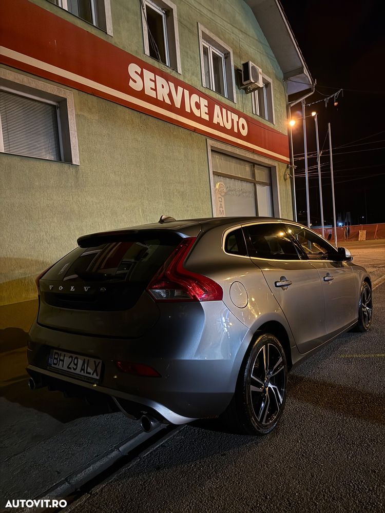 Volvo V40 D4 VEA R-Design - 5