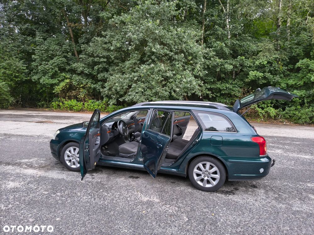 Toyota Avensis 1.8 VVT-i Sol - 11