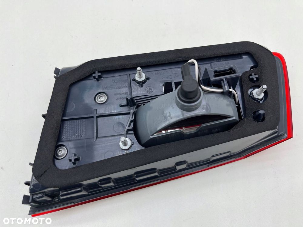 BMW 5 G30 LAMPA LEWA TYŁ W KLAPĘ LED 7376473 - 4