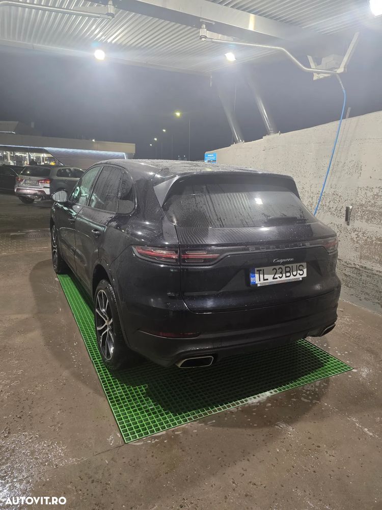Porsche Cayenne - 18