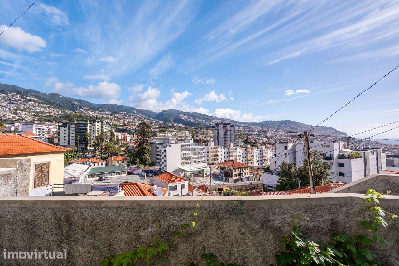 Moradia T2 no coração do Funchal - Grande imagem: 2/39