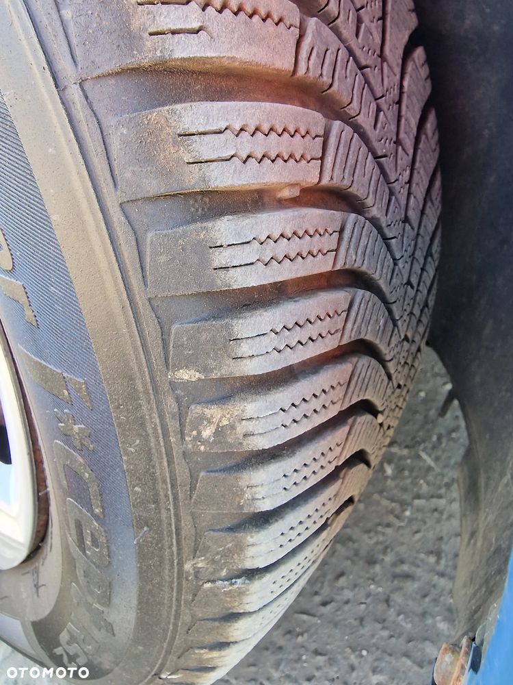 Ford Focus 1.6 Ghia - 29