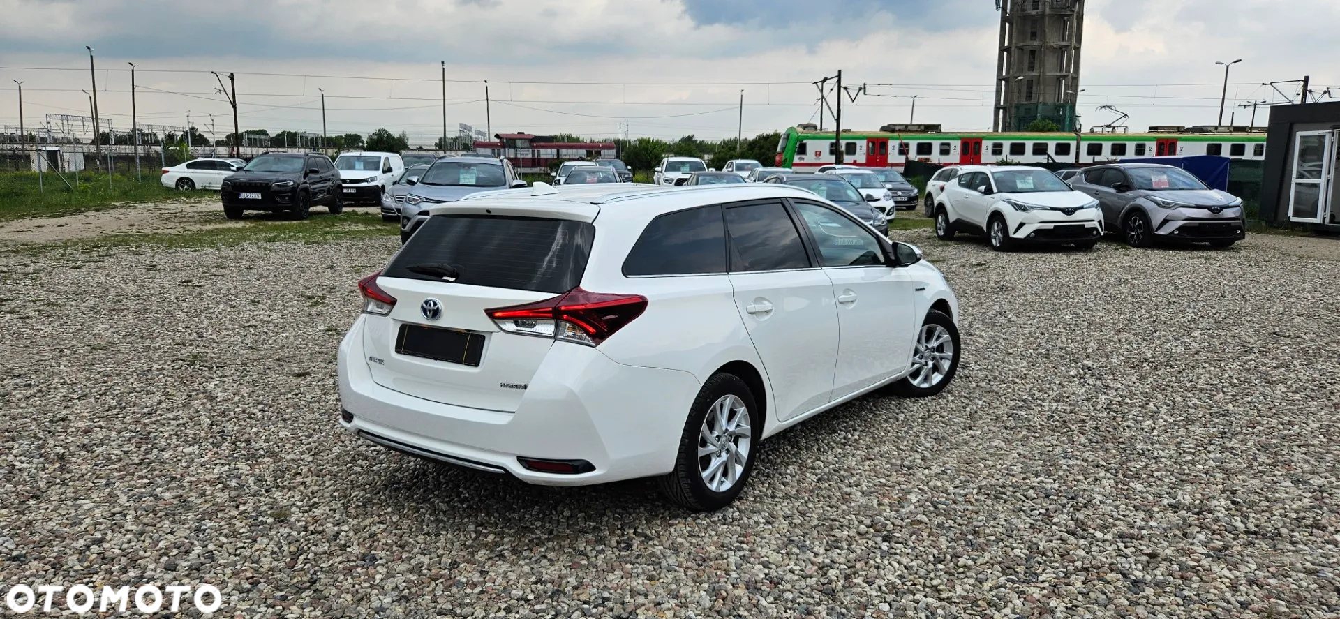 Toyota Auris 1.8 VVT-i Hybrid Automatik Comfort - 2