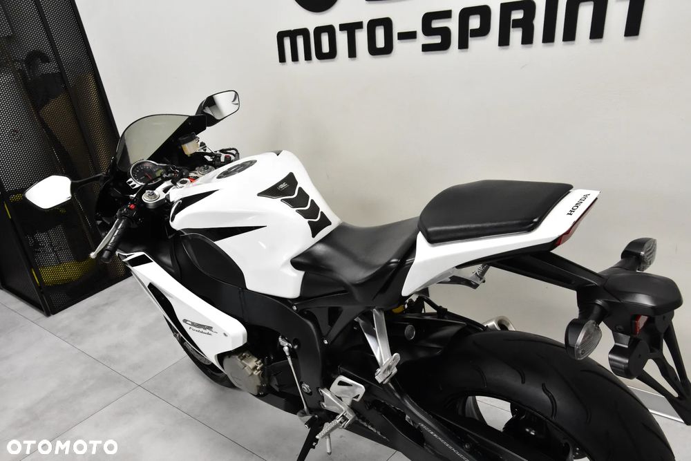 Honda CBR - 40