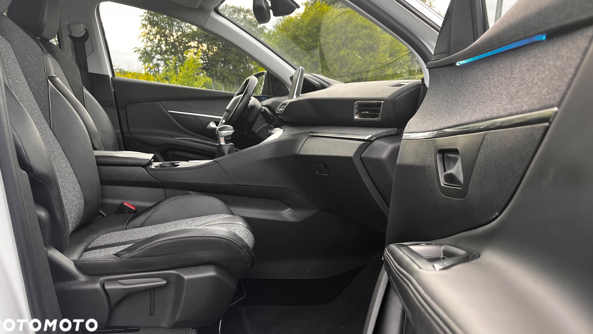 Peugeot 5008 HDI 115 Allure - 28