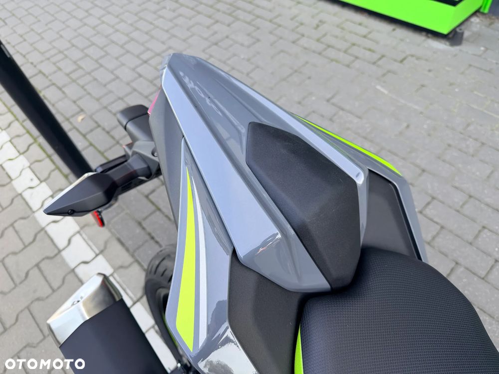 Kawasaki Z 125 - 10