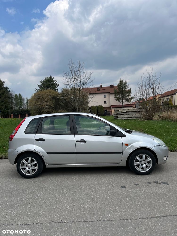 Ford Fiesta 1.4 Ghia - 5