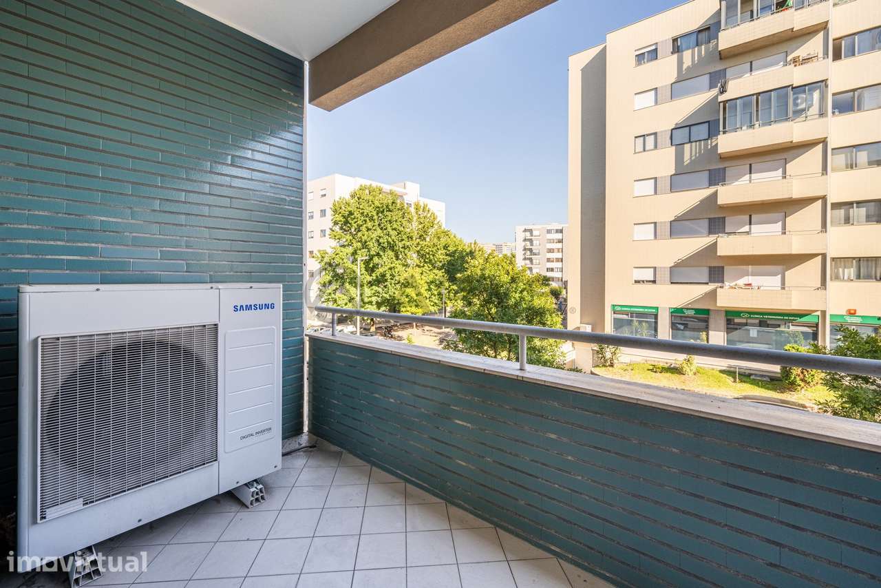 Apartamento T3 | Totalmente Remodelado | Garagem Fechada | São Vice... - Grande imagem: 5/30