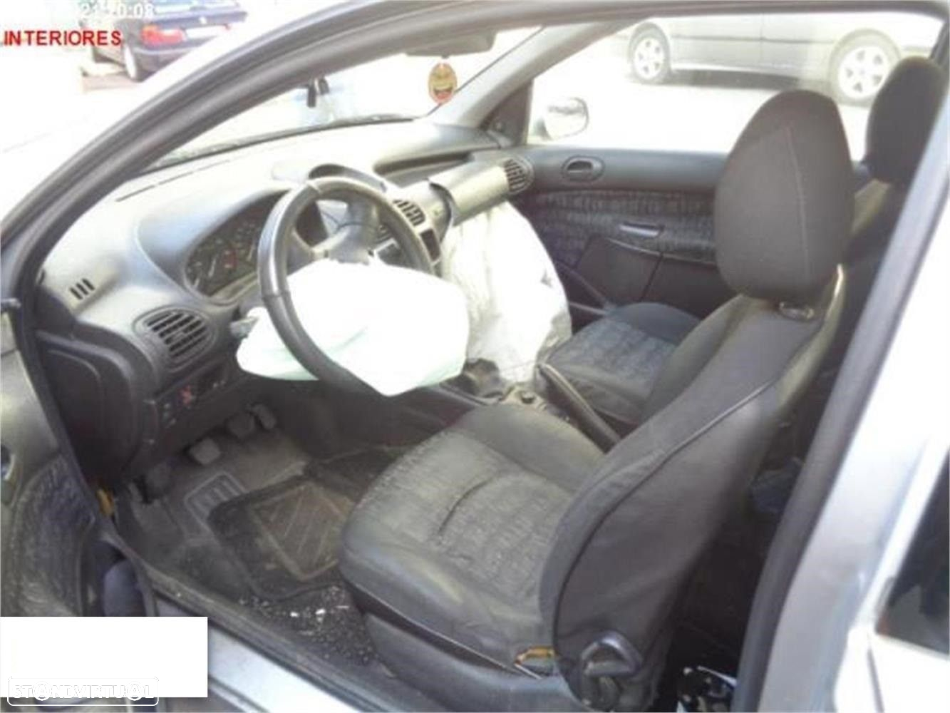 Peugeot 206 1.9D de 2000 disponível para peças - 5