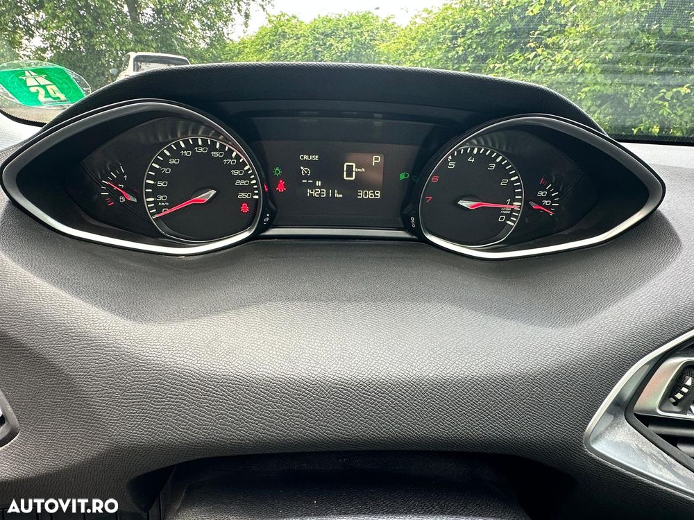 Peugeot 308 1.2L PureTech S&S EAT8 Allure - 10