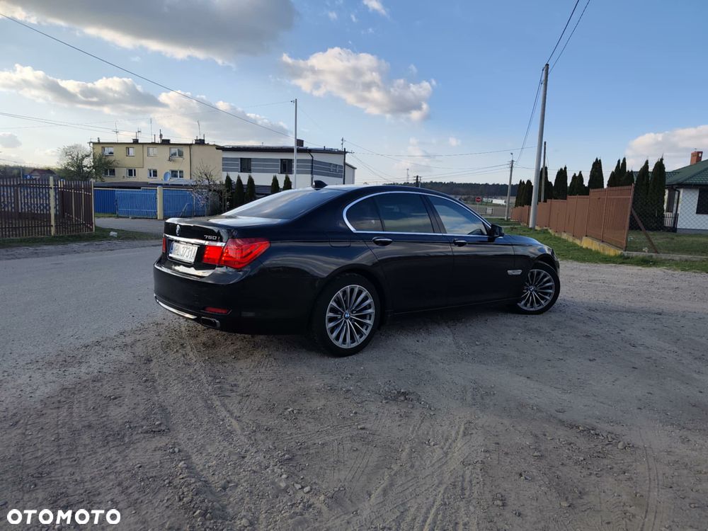 BMW Seria 7 750Li - 7