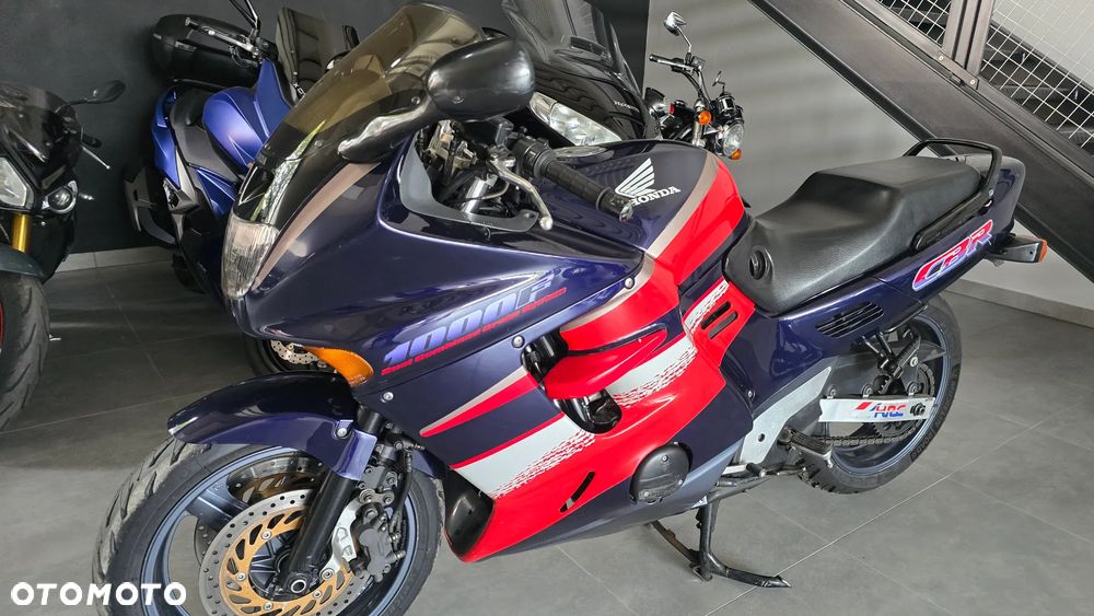 Honda CBR - 3