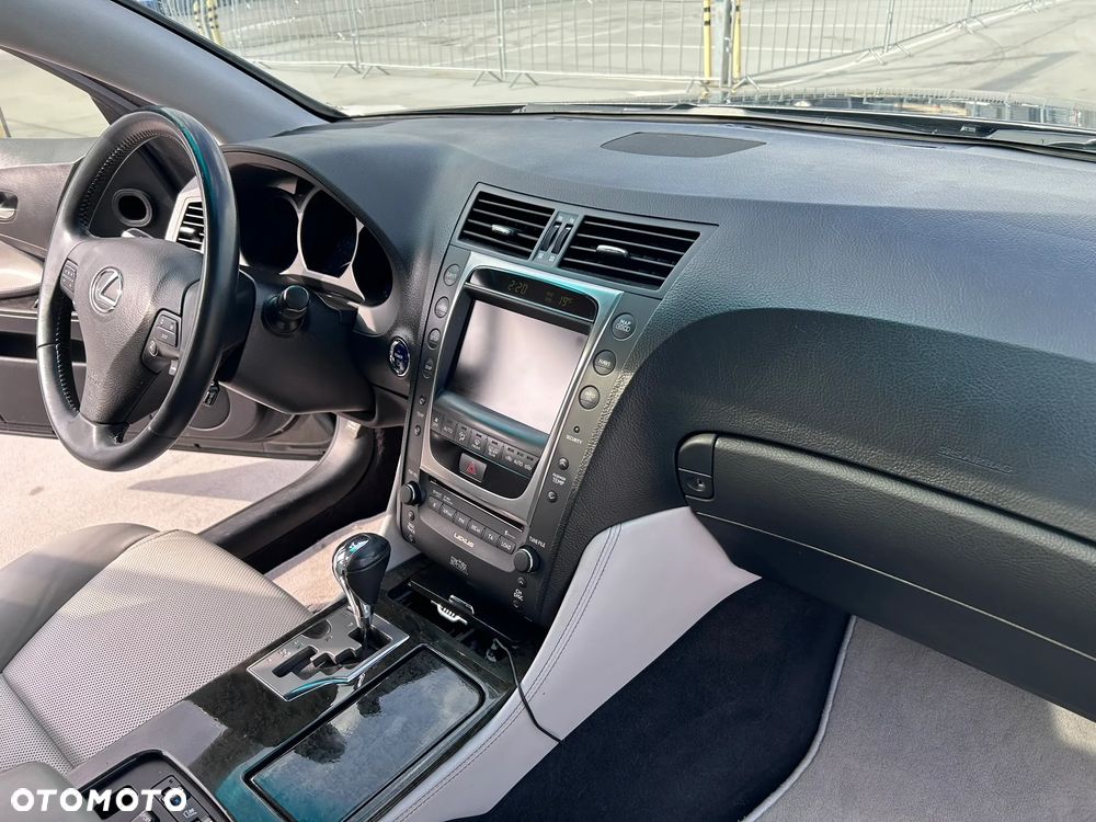 Lexus GS 450h - 15