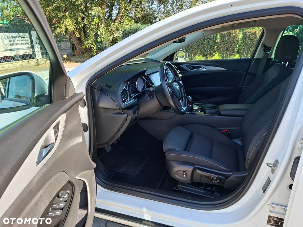 Opel Insignia - 18
