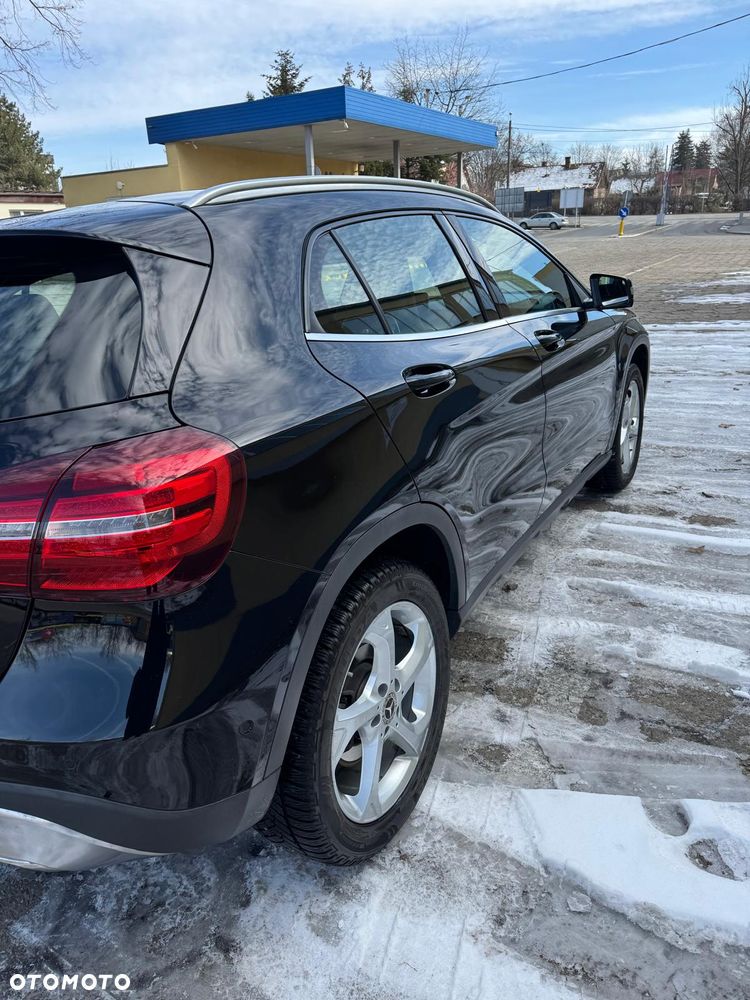 Mercedes-Benz GLA 220 4-Matic - 4