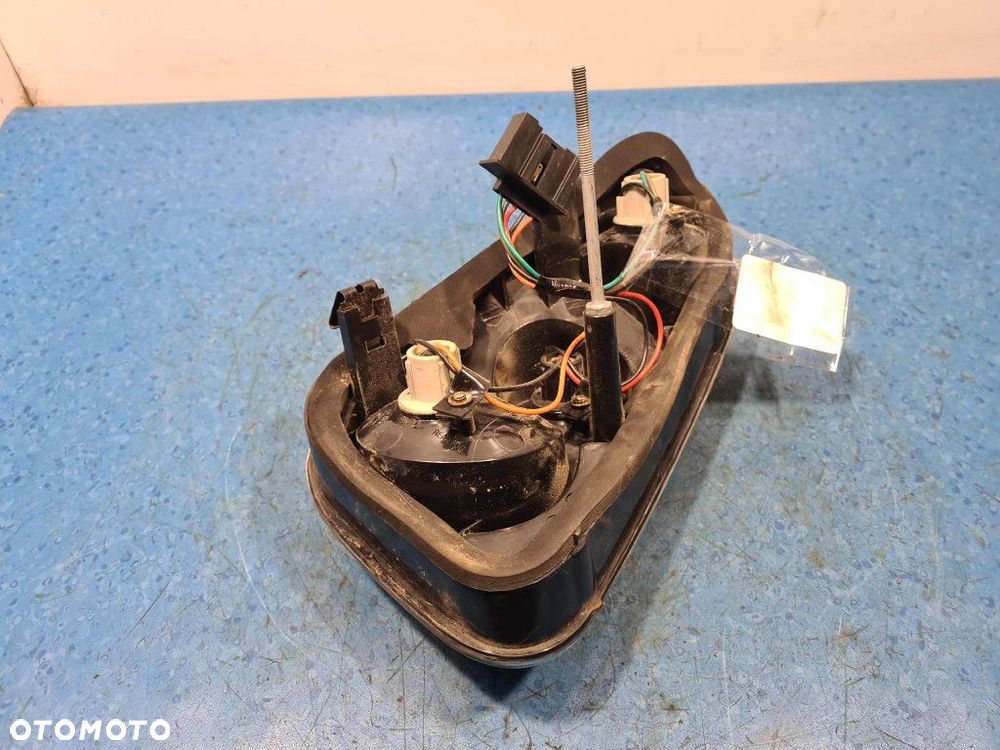 MINI ONE I R50 LAMPA TYŁ PRAWA ZEWNĘTRZNA - 8