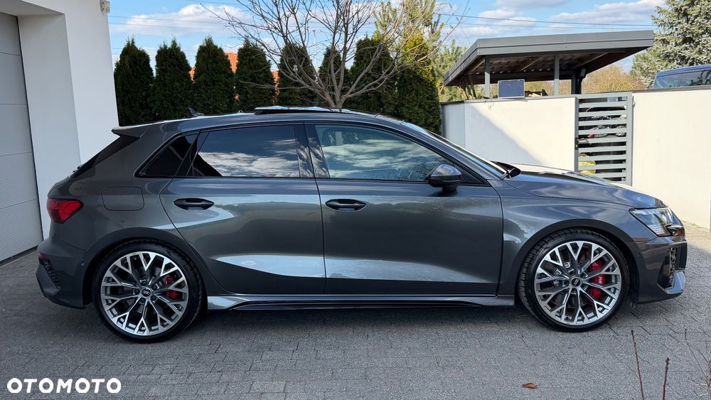 Audi RS3 Sportback - 19