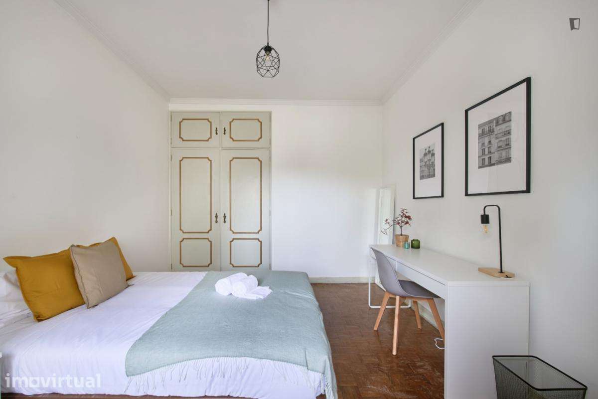 Quarto - localizado em Roma-Areeiro Lisbon - Grande imagem: 3/55