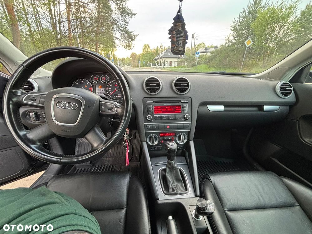 Audi A3 Sportback 1.6 TDI DPF Attraction - 5