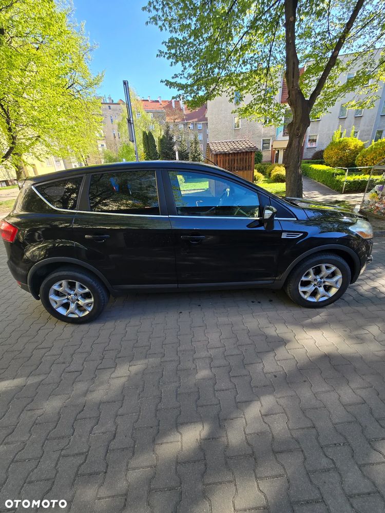 Ford Kuga 2.0 TDCi 2x4 Titanium - 2