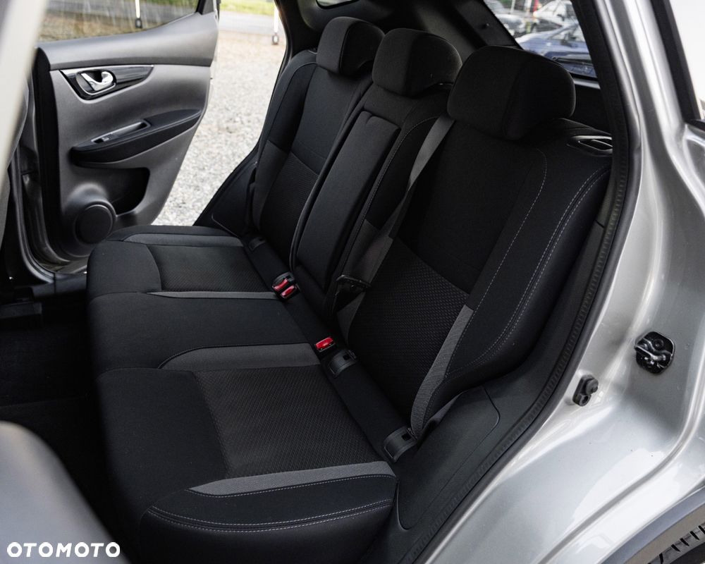 Nissan Qashqai 1.3 DIG-T DCT N-CONNECTA - 33
