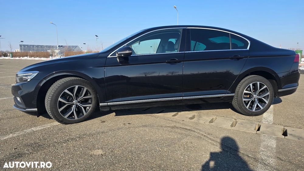Volkswagen Passat 2.0 TDI DSG Highline - 32