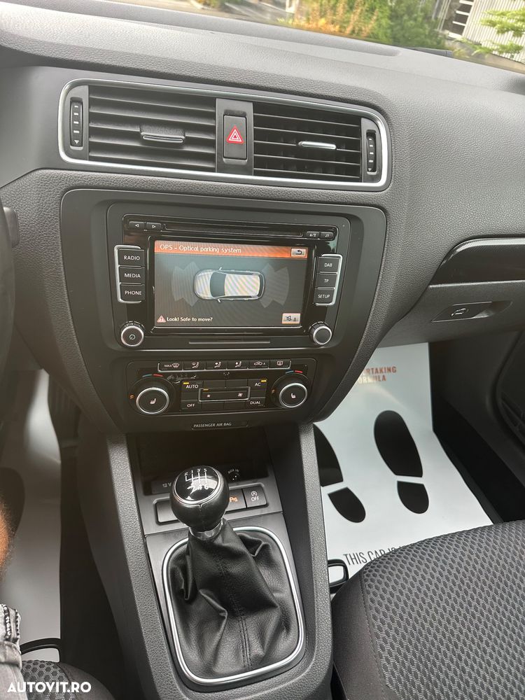 Volkswagen Jetta 1.2 TSI BlueMotion Technology - 12
