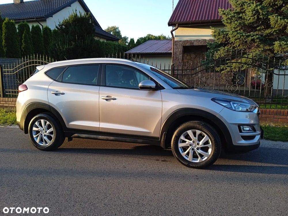 Hyundai Tucson 1.6 GDI BlueDrive GO 2WD - 26