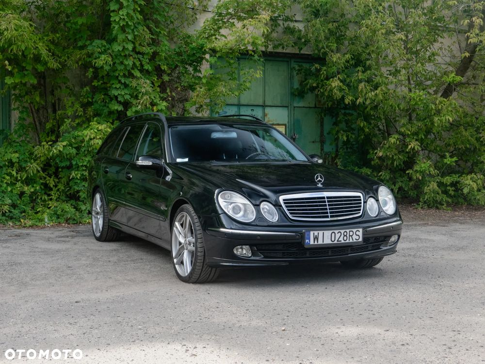 Mercedes-Benz Klasa E 500 4-Matic T Avantgarde - 3
