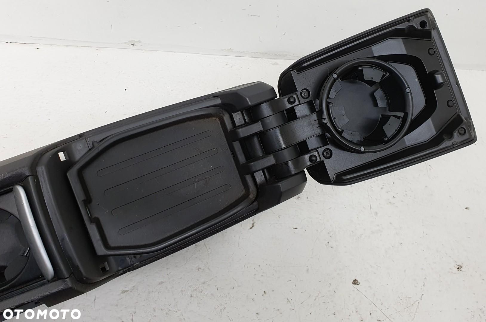 TUNEL ŚRODKOWY PODŁOKIETNIK GNIAZDO 12V VOLVO V70 II EUROPA - 8