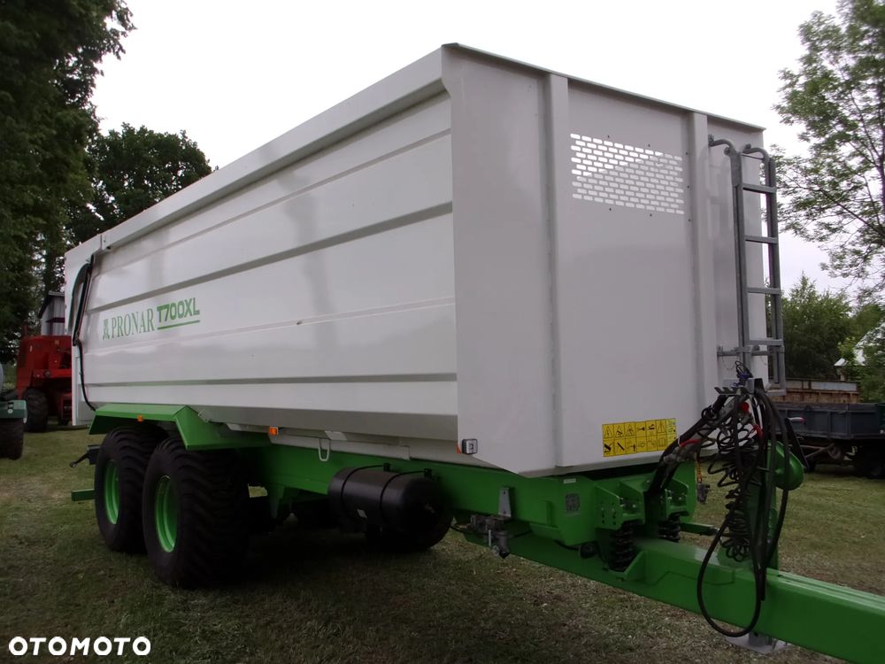Pronar Przyczepa skorupowa PRONAR T-700XL -14.7t; T-679M -12t, tandem, (za dopłatą - nadstawy, plandeka, oś skrętna) - 17