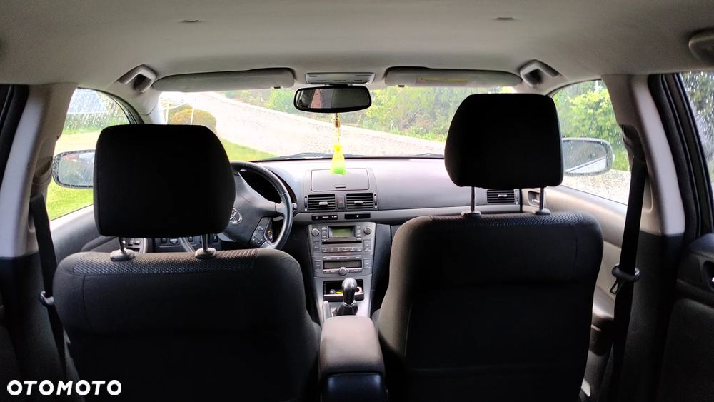 Toyota Avensis 1.8 VVT-i Combi - 5