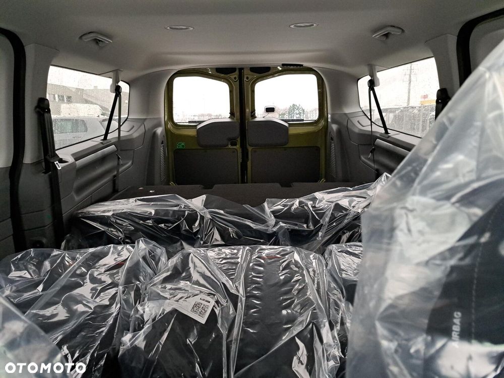 Volkswagen Nowa Caravelle - 24
