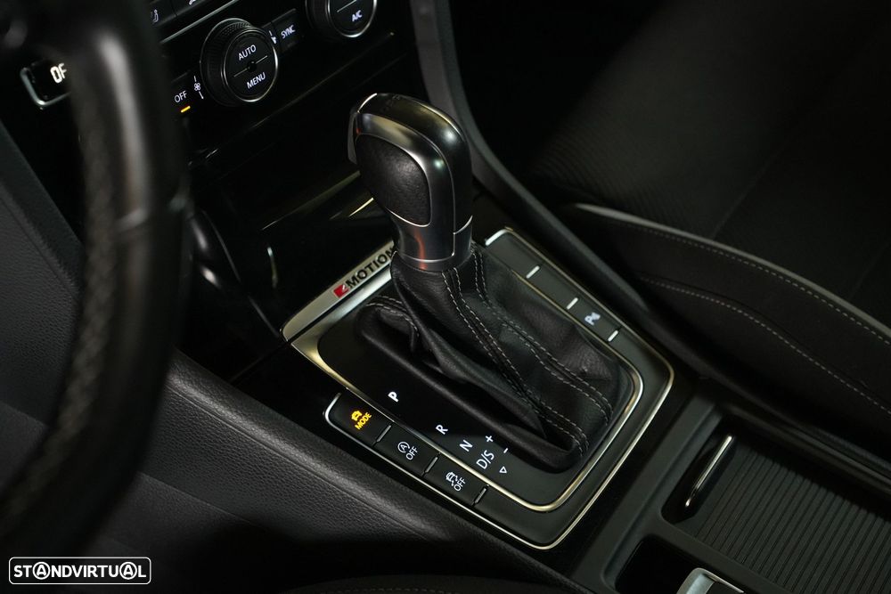 VW Golf 2.0 TSI R DSG - 31