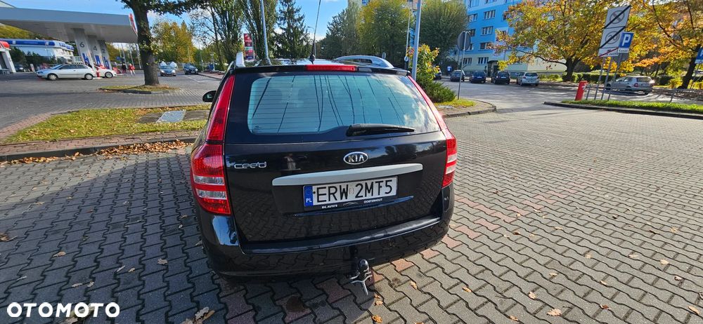 Kia Ceed 2008 photo 4