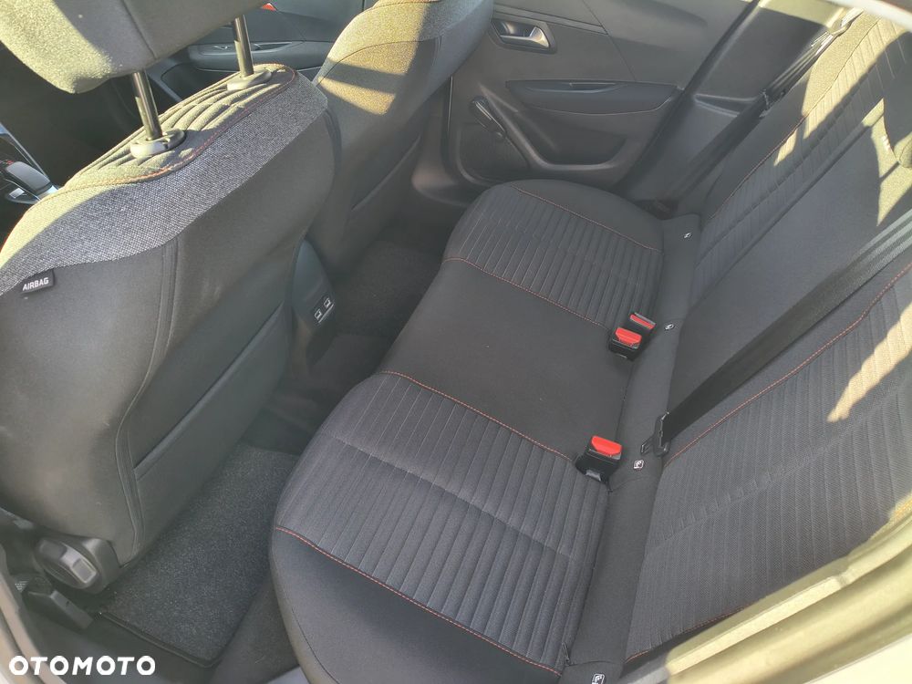 Peugeot 208 Allure - 15