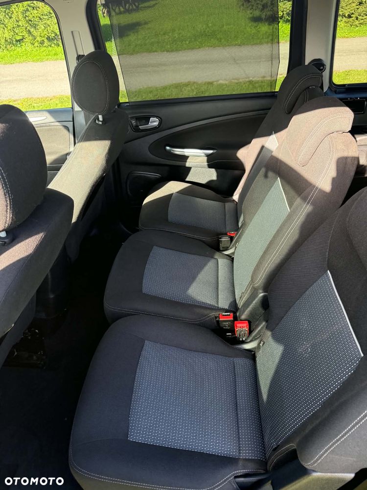 Ford Galaxy - 20