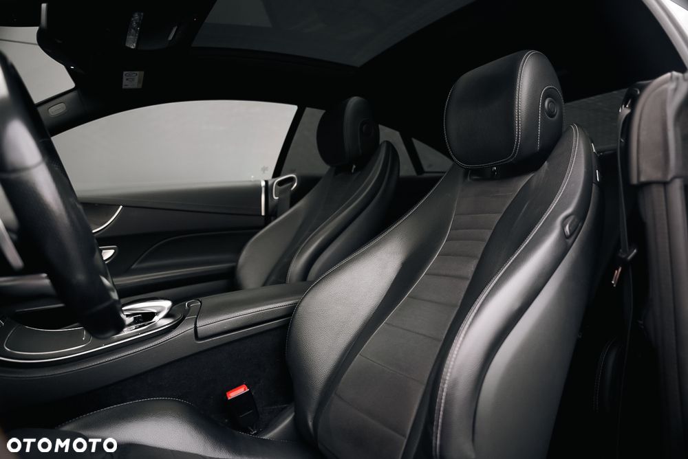 Mercedes-Benz Klasa E 220 d 4-Matic 9G-TRONIC - 14