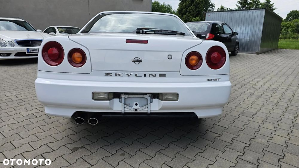 Nissan Skyline - 5