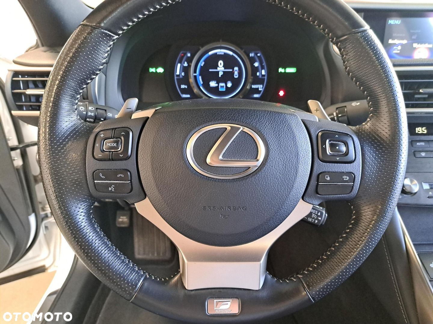 Lexus IS 300h F Sport Edition - 30