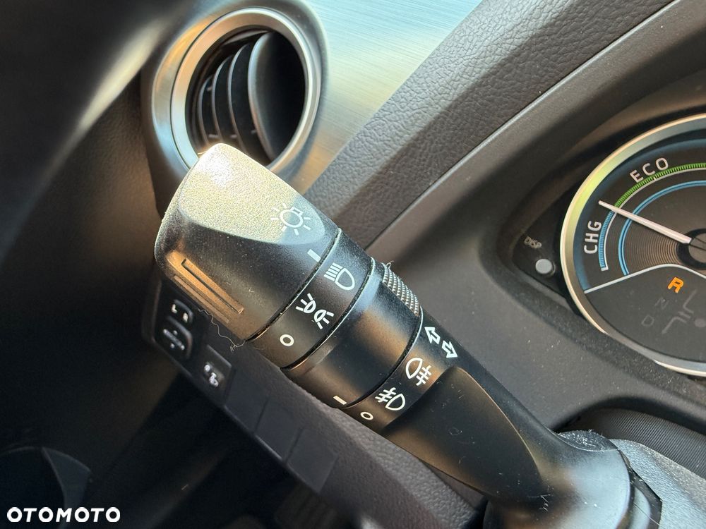 Toyota Auris Hybrid 135 Premium - 27