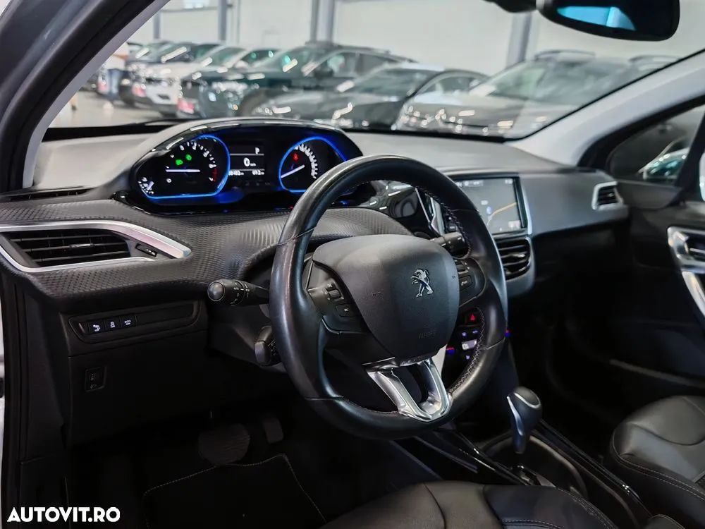 Peugeot 2008 1.2 PureTech Turbo EAT6 S&S Allure - 6