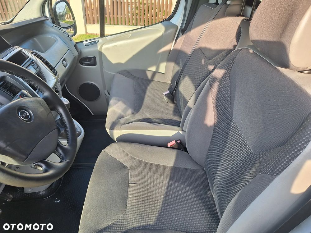 Opel Vivaro - 27