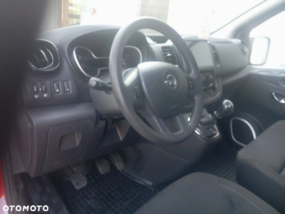Opel Vivaro L2H1 2,9t Elegance Business - 8