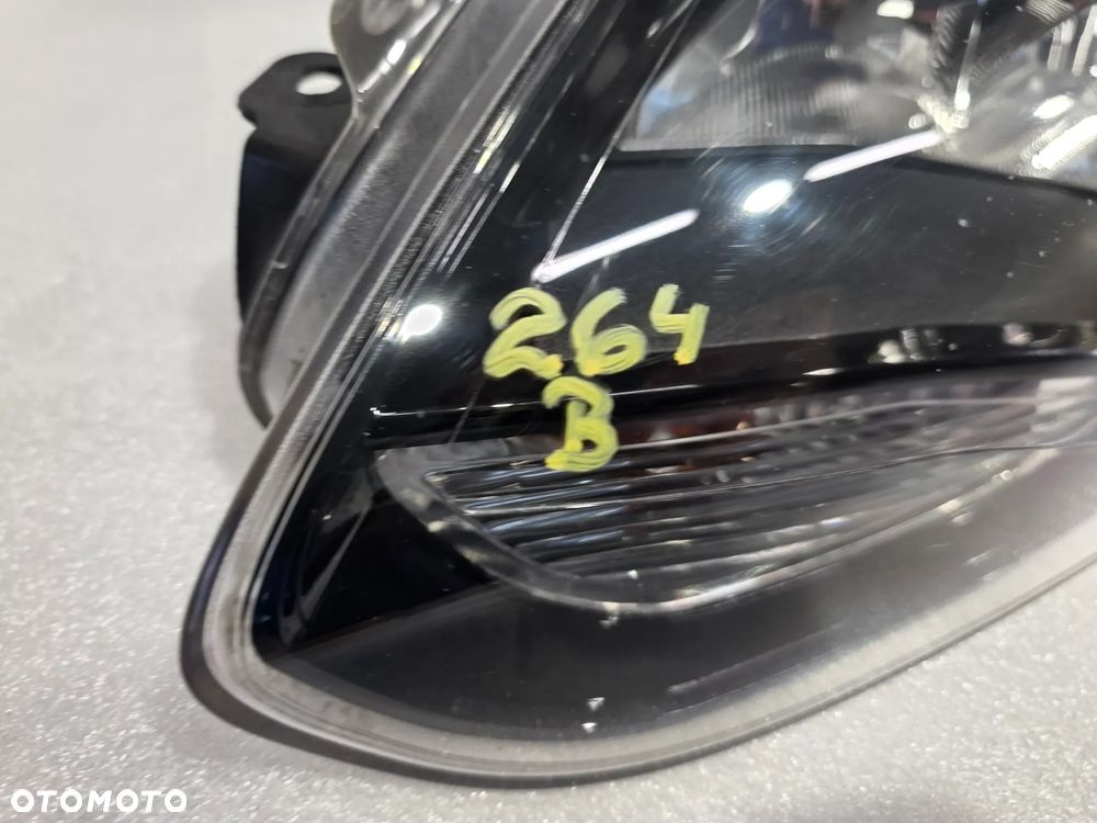 FORD FOCUS MK3 10- KOMPLET LAMP LEWA + PRAWA LAMPA PRZEDNIA PRZÓD CIEMNA ST / TITANIUM , NR BM51-132029-CH / BM51-13W030-CH , NR AUKCJI LPP264 - 20