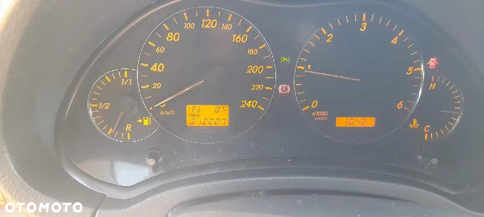 Toyota Avensis - 6